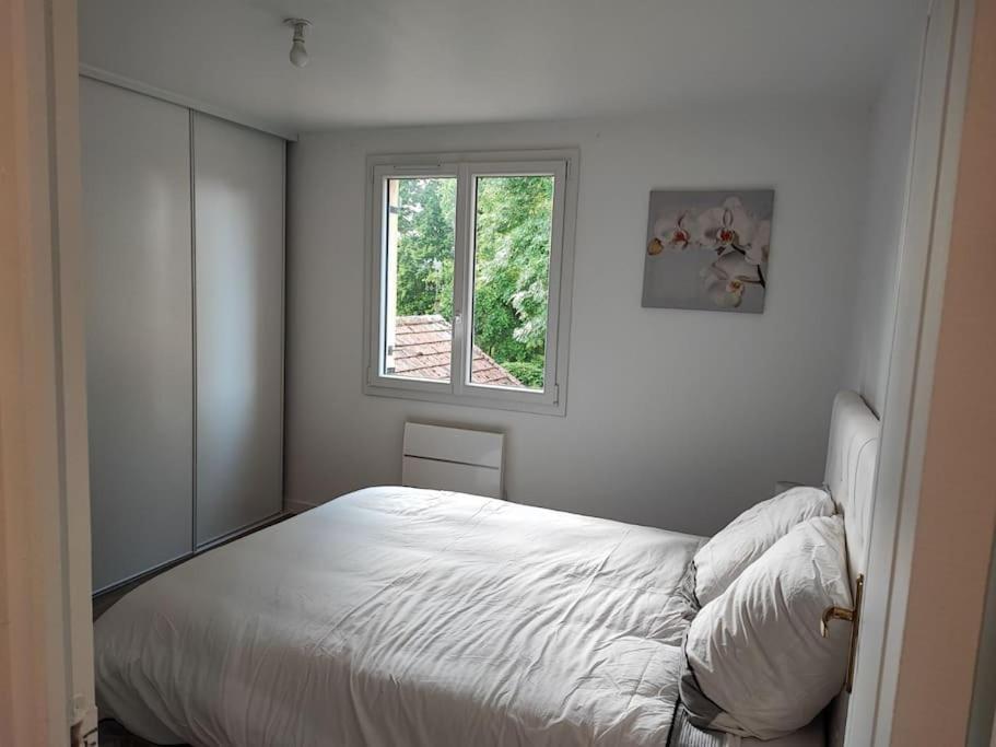 Charmant Appartement 2 Pieces Proche Disneyland Villeneuve-Saint-Denis Екстериор снимка