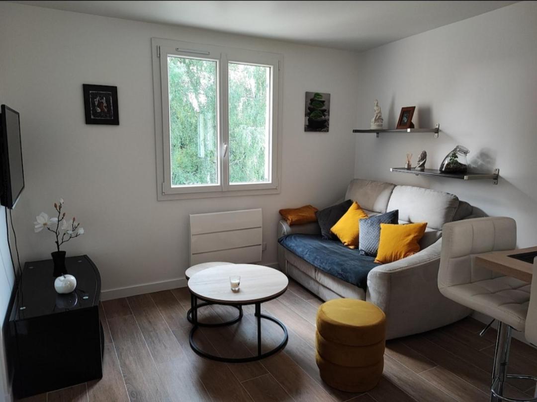 Charmant Appartement 2 Pieces Proche Disneyland Villeneuve-Saint-Denis Екстериор снимка
