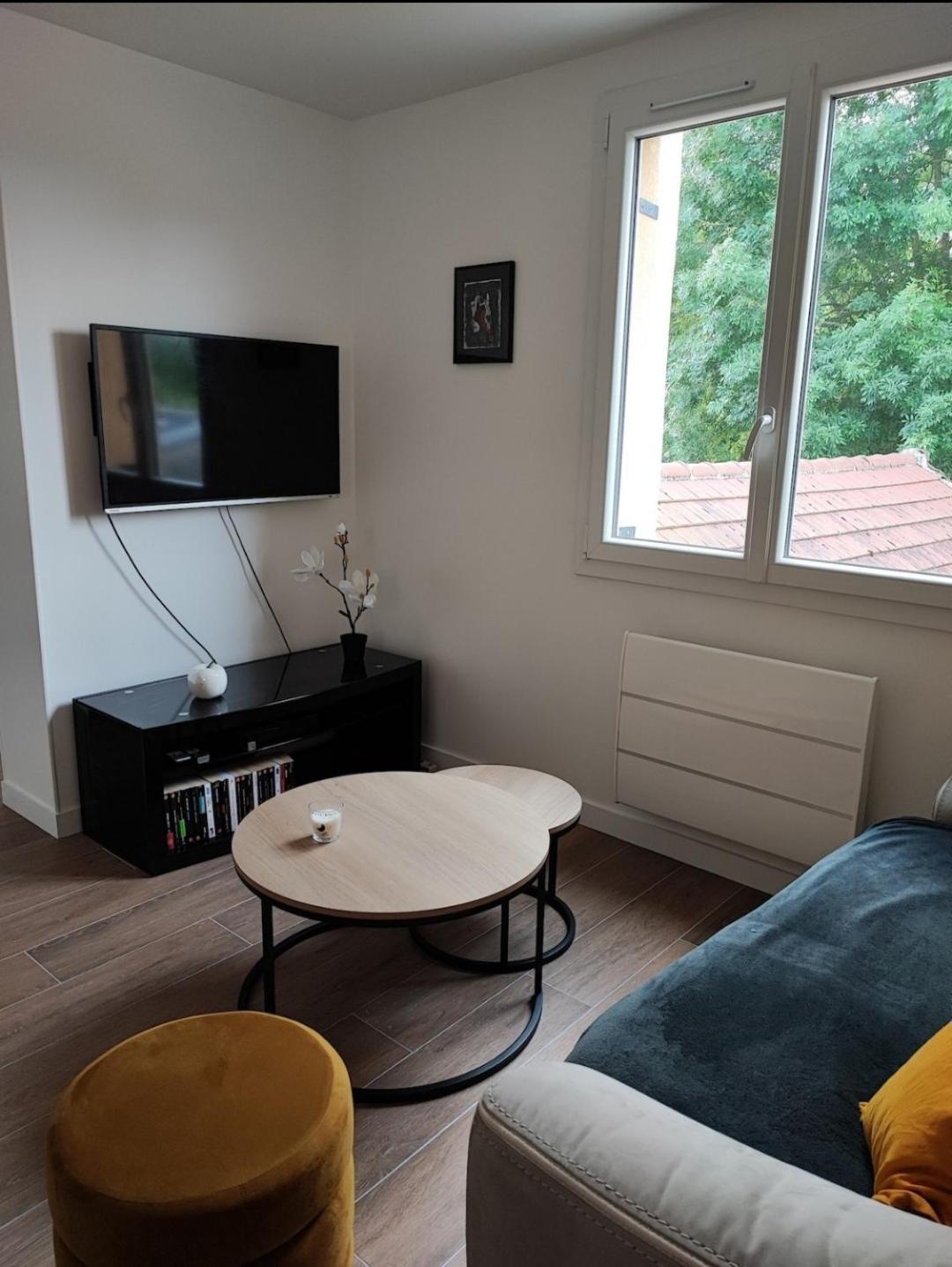 Charmant Appartement 2 Pieces Proche Disneyland Villeneuve-Saint-Denis Екстериор снимка